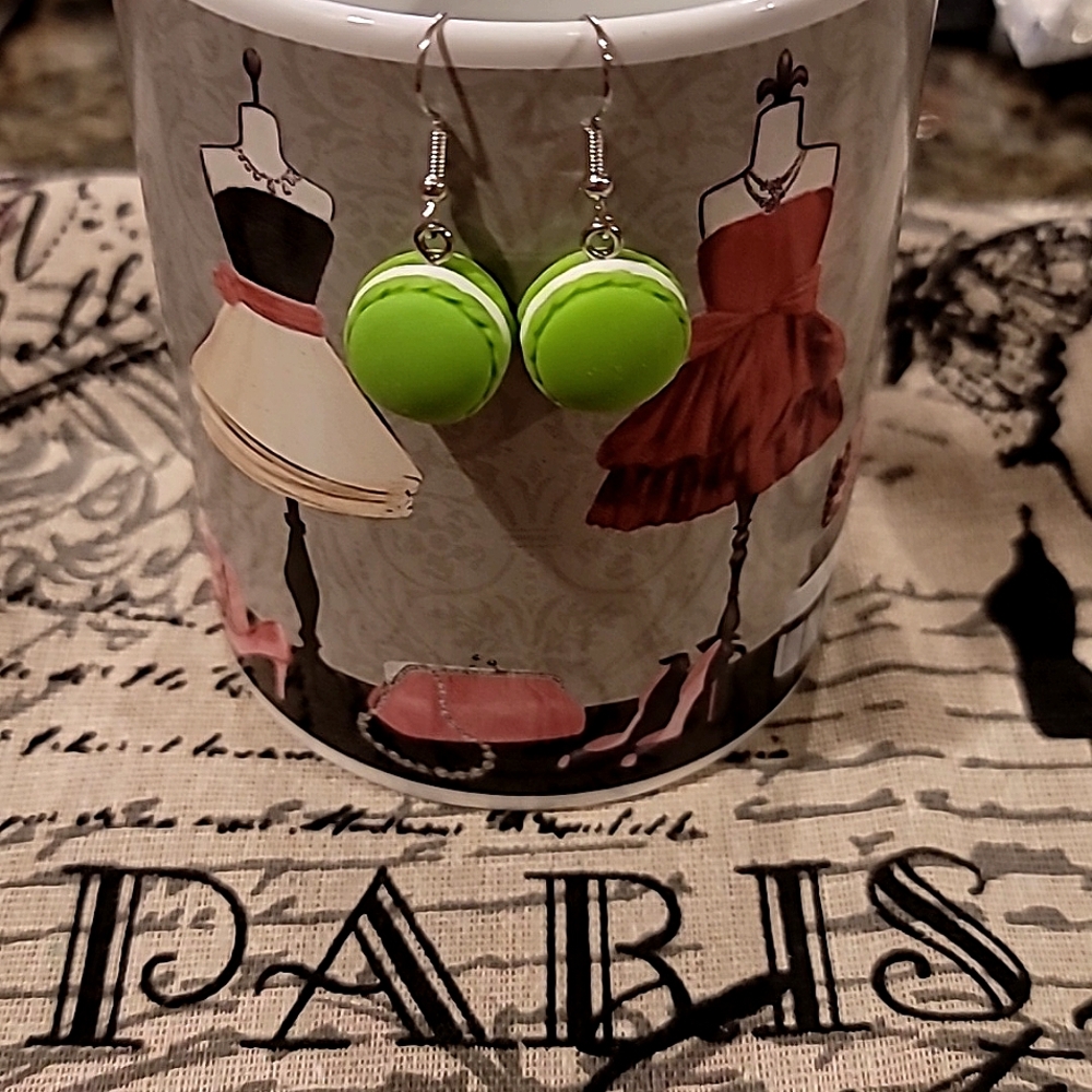 💚 Parisian Macaroon Earrings